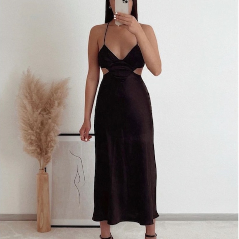 ZARA BNWT SATIN EFFECT CUT OUT SZ XS